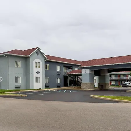 Super 8 By Wyndham Indianapolis/Ne/Castleton Area Hotel